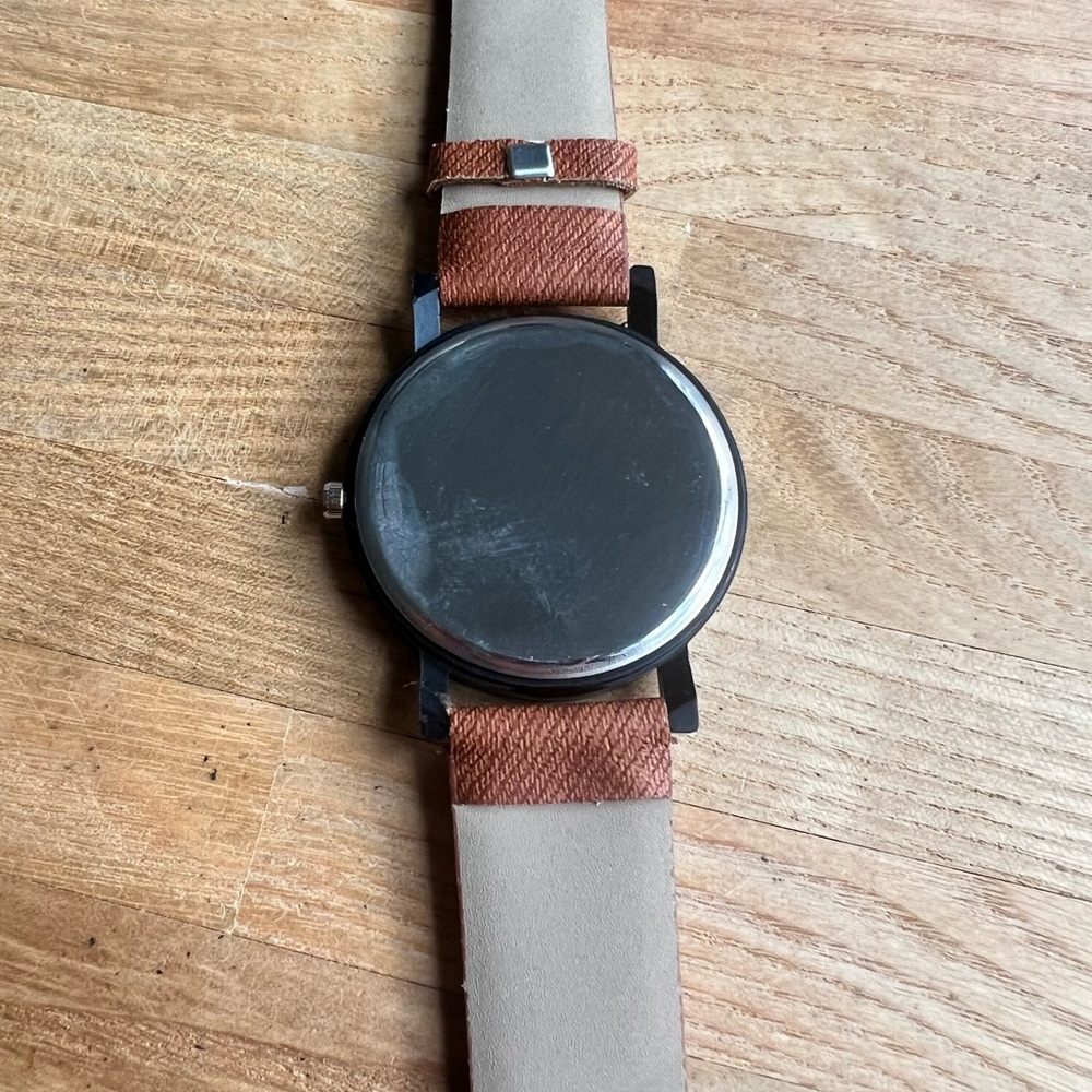 Unbranded wood grain brown fashion watch NEW BATTERY - Picture 3 of 7